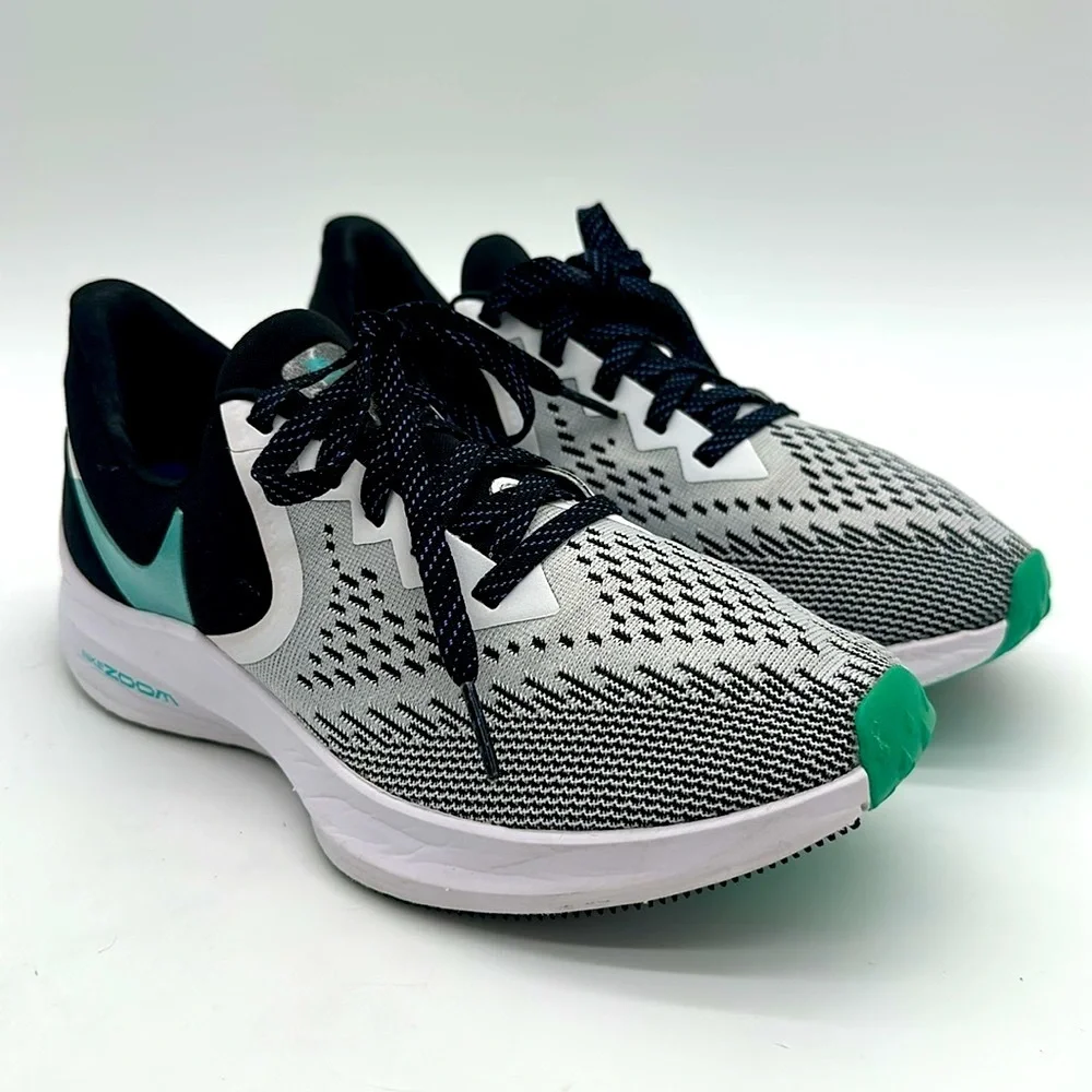 Nike Women's Size 7.5 Zoom Gray Winflo Runfast-Just Do It Sneakers